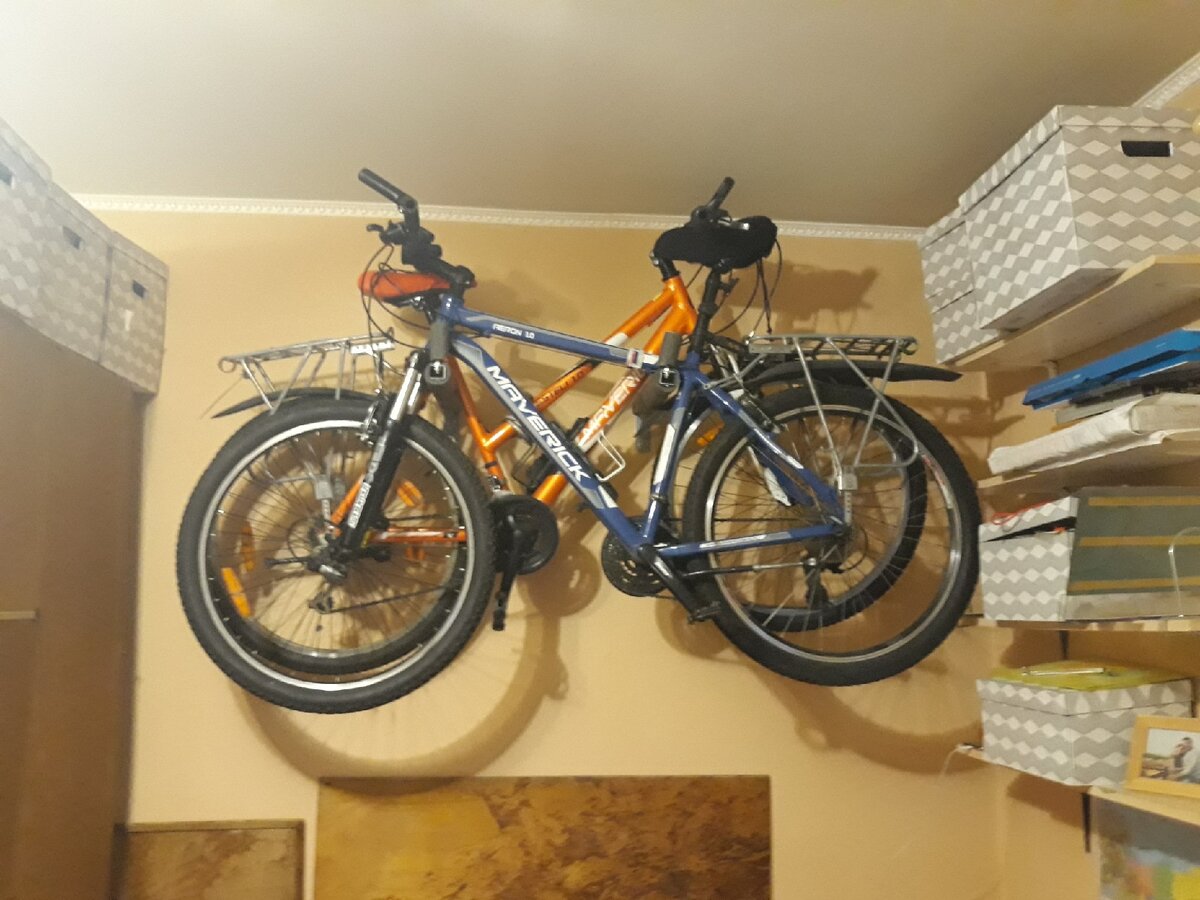 Два велосипеда помещаются если только валетом