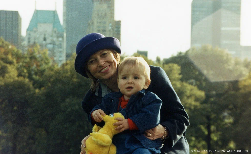 Квитка Цисык со своим сыном в Нью-Йорке