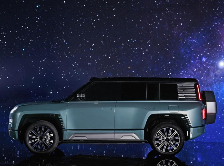 Крузак больше не эталон. BYD U8 - вот каким должен быть настоящий внедорожник