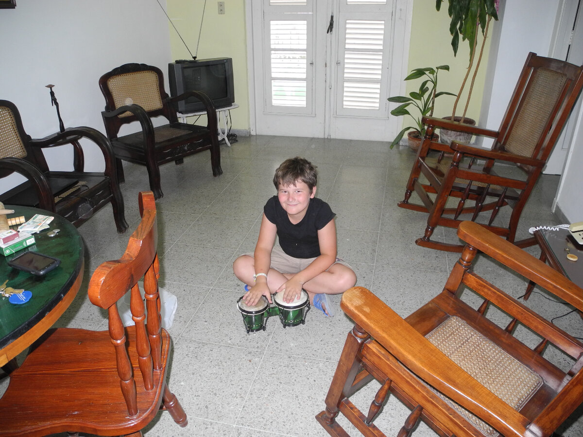 Сын в квартире.