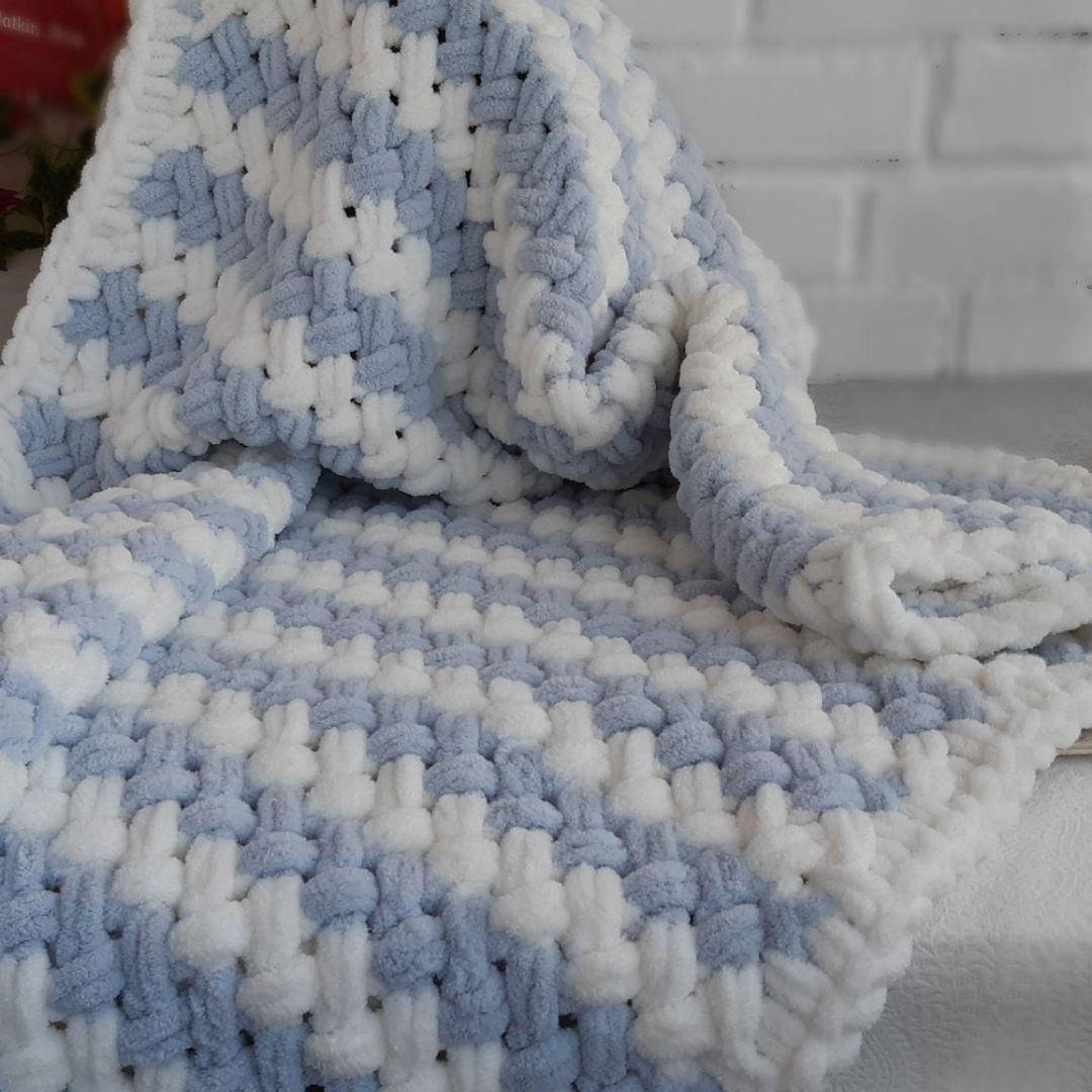 Вязаный плед из Ализе Пуффи