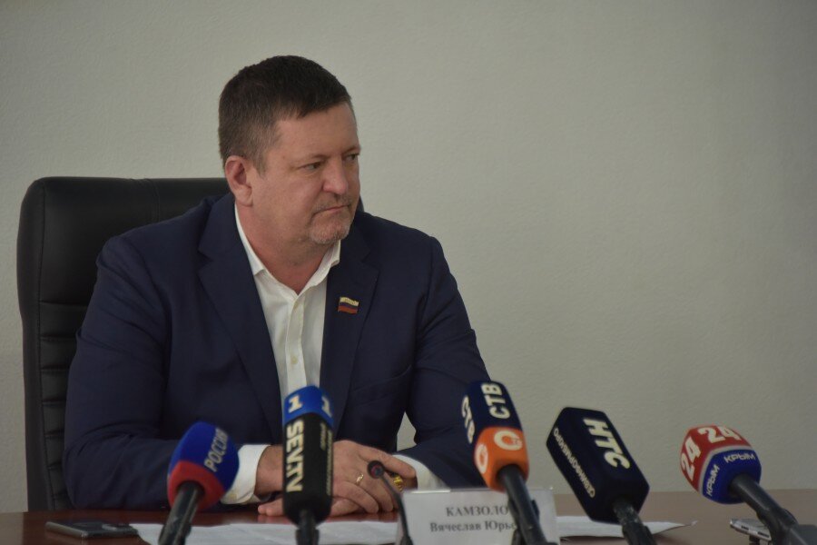 Председатель комитета Вячеслав Камзолов
