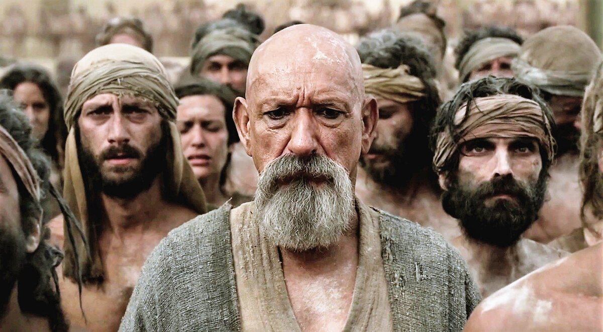 Сначала евреи жили в Египте хорошо, а потом жили плохо.  (к/ф "Моисей")