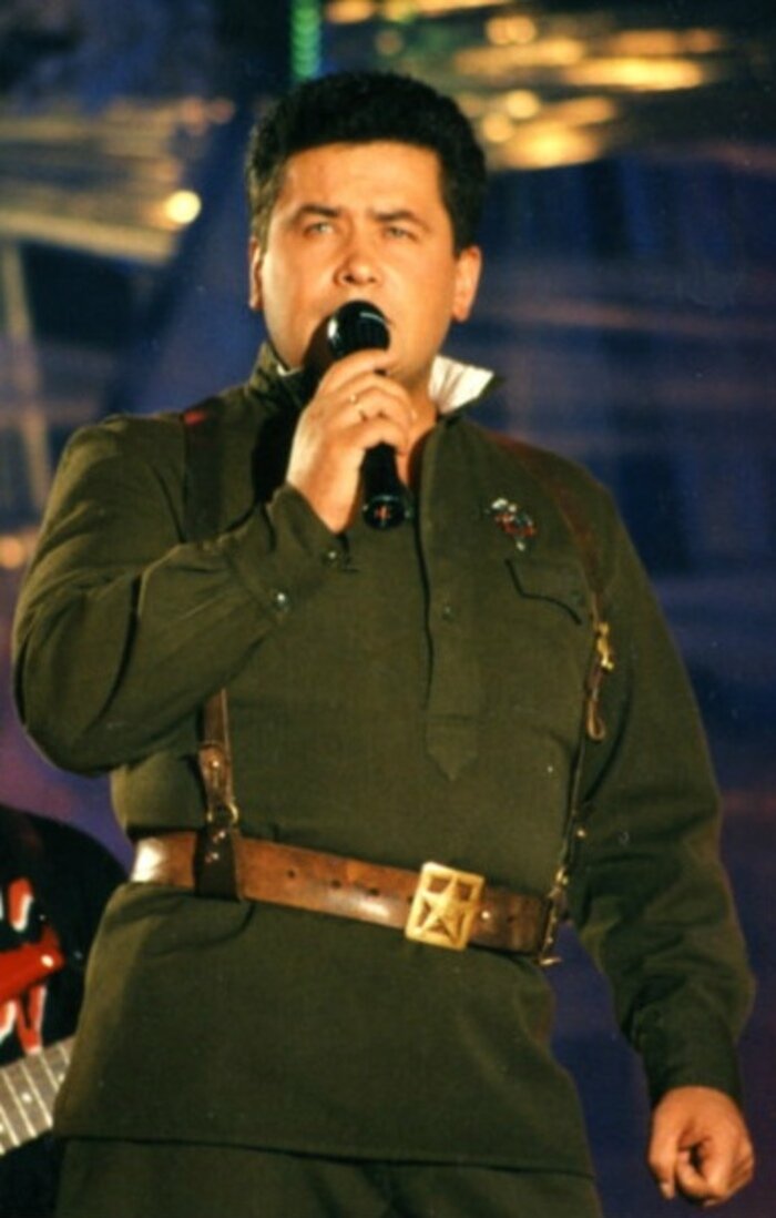 Фото офицеры от героев. Рок группа песня офицеры. Рок группа песня офицеры. Группа любэ 1980. Рок группа песня офицеры.