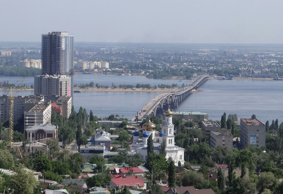 Саратовская. Левобережье Волги Саратов. Панорама Саратова с Волги. Саратов вид на весь город. Саратов вид с Энгельса.