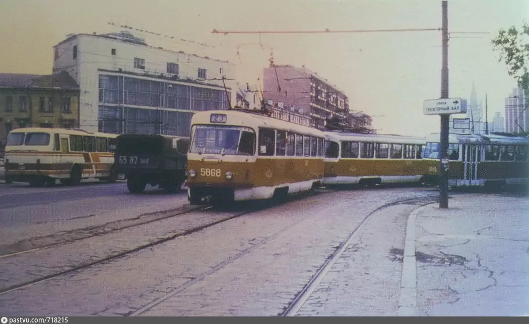 Площадь Краснопресненская Застава, 1989 г. Источник:ГУП "Мосгортранс", История Московского Трамвая, 2009г.