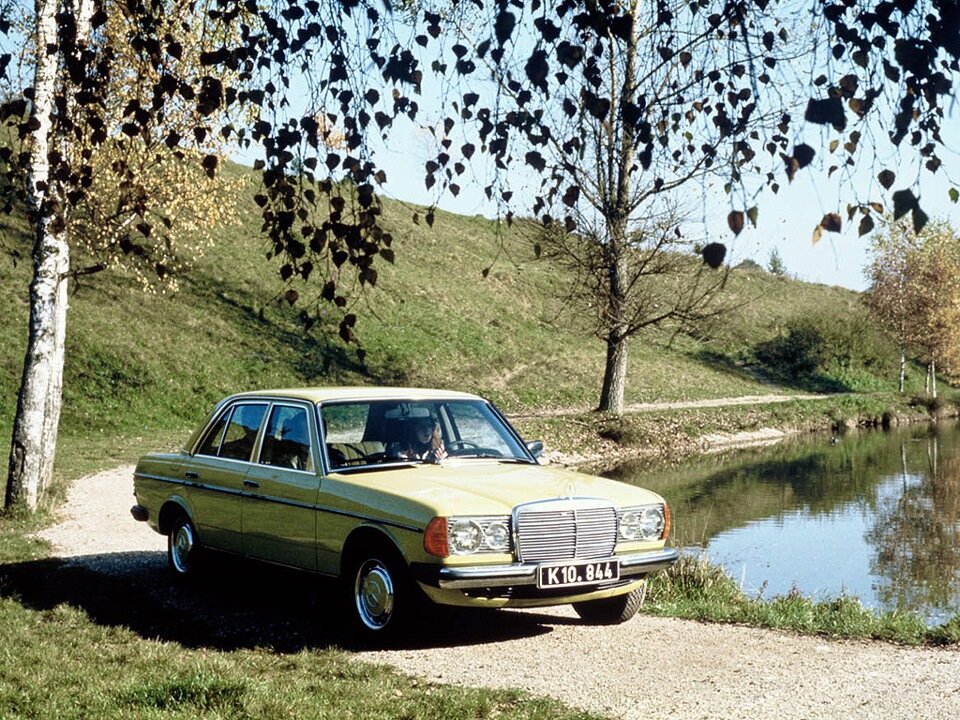 Легендарный дизельный немец с самым надёжным двигателем - Mercedes-Benz 300D W123