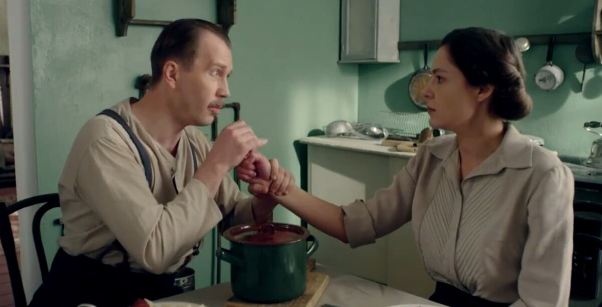 Евгений Миронов (Арсений «Пепел») и Елена Лядова (Рита Петрова)