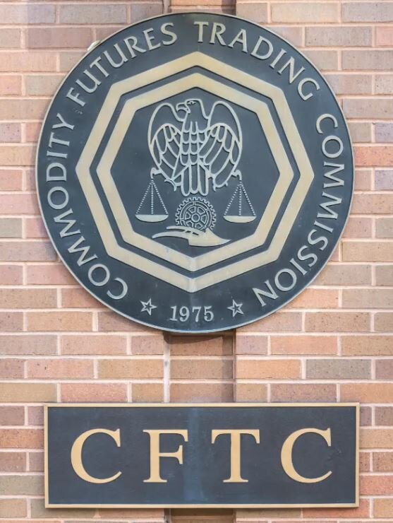 CFTC (Commodity Futures Trading Commission) — независимое агентство при правительстве США, которое регулирует рынки фьючерсов и опционов.