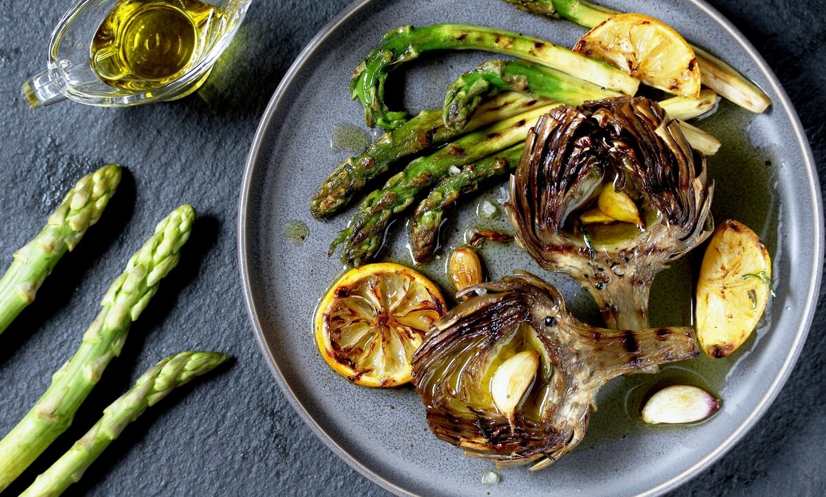 артишок и спаржа. фото автора.