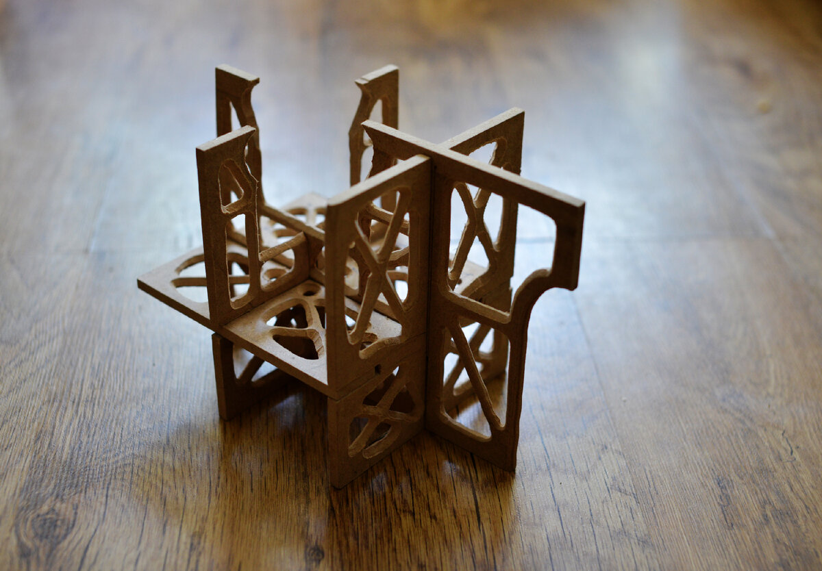 Каркас с прорезанными отверстиями