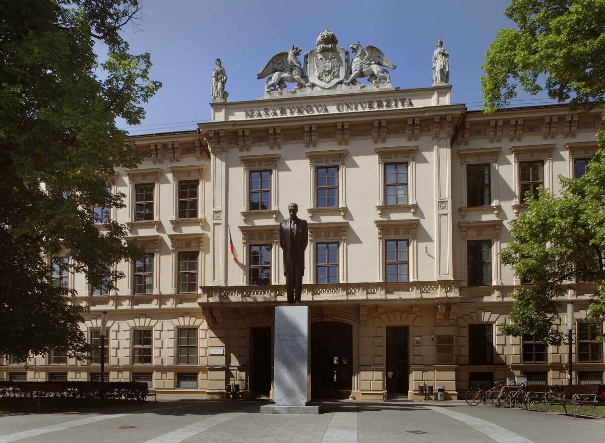 Масариков университет в Брно
