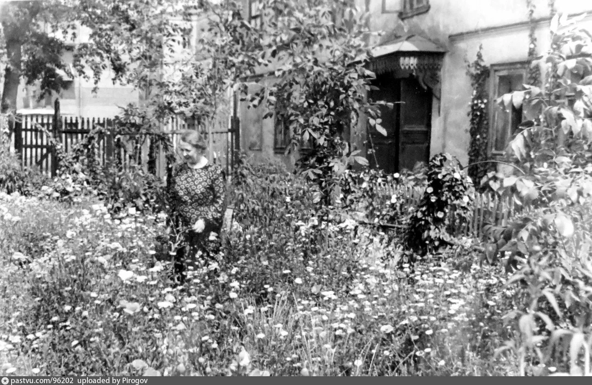 2-й Спасоналивковский пер., 13., 1953 г. Источник https://pastvu.com/p/96202.