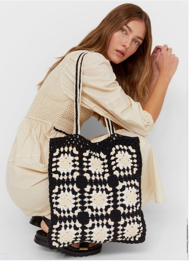 Сумка-тоут из кружева кроше. Stradivarius