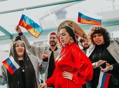 Манижа на  «Бирюзовой дорожке». Фото из Инстаграма певицы