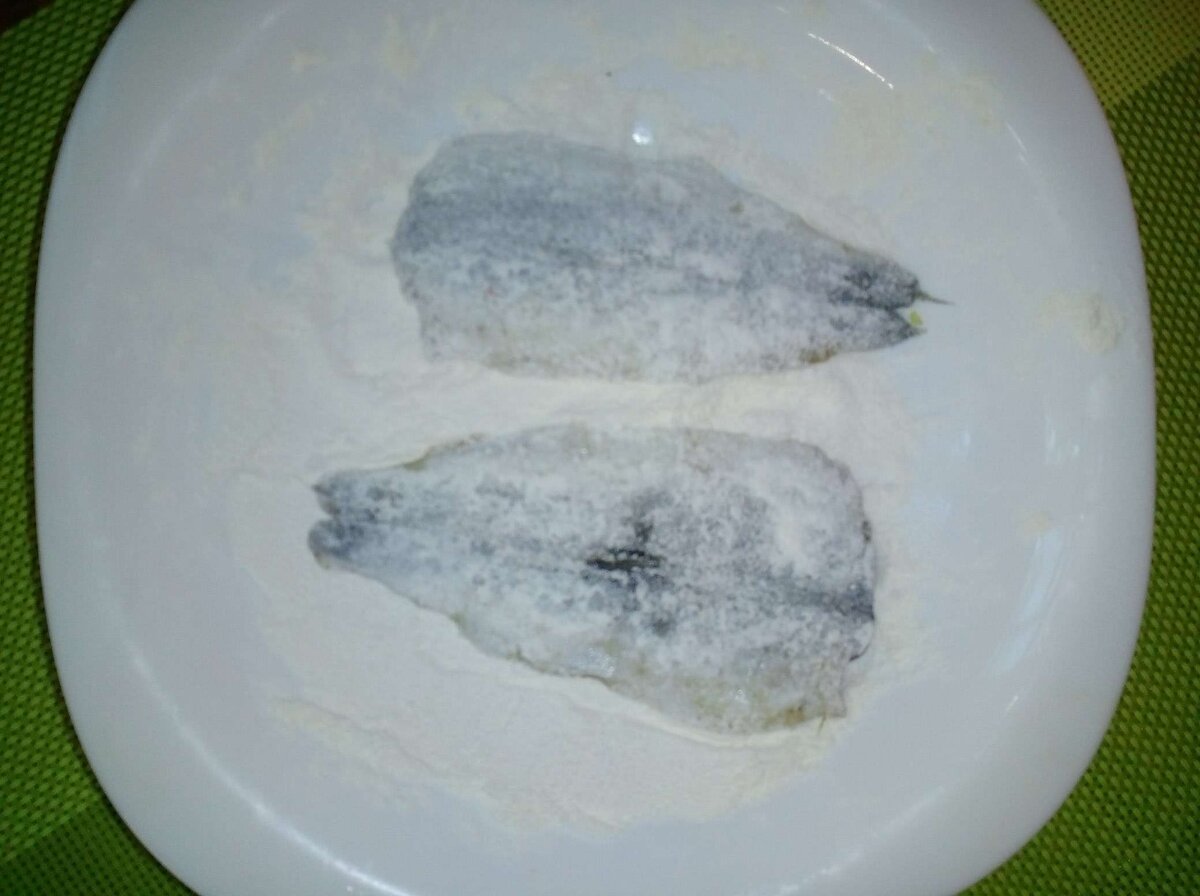 Салака в панировке из муки
