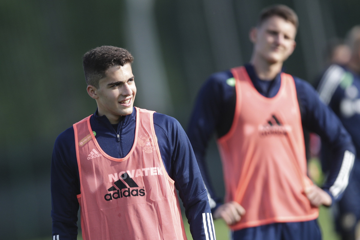 Арсен Захарян (17 лет) - молодая звезда сборной России по футболу