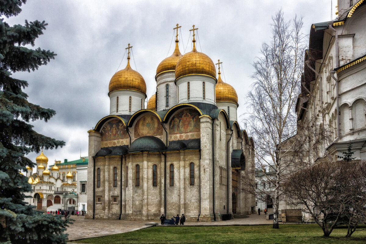 Семикупольный храм в Москве