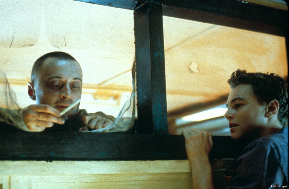 Кадр из фильма "Пляж" (The Beach), 2000.