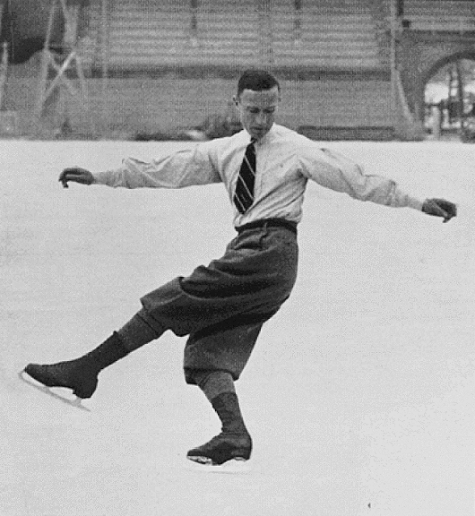 Пируэт Графстрема- на заднем внешнем краю лезвия.