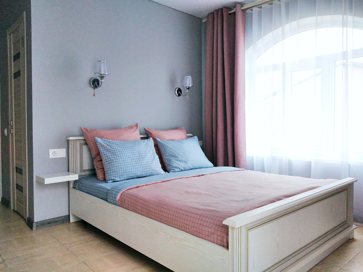 Двухместный номер с видом на внутренний двор. 