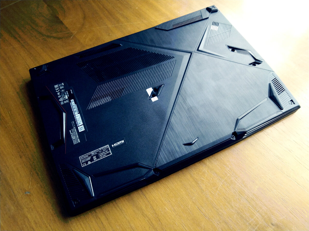 Ноутбук вид 2