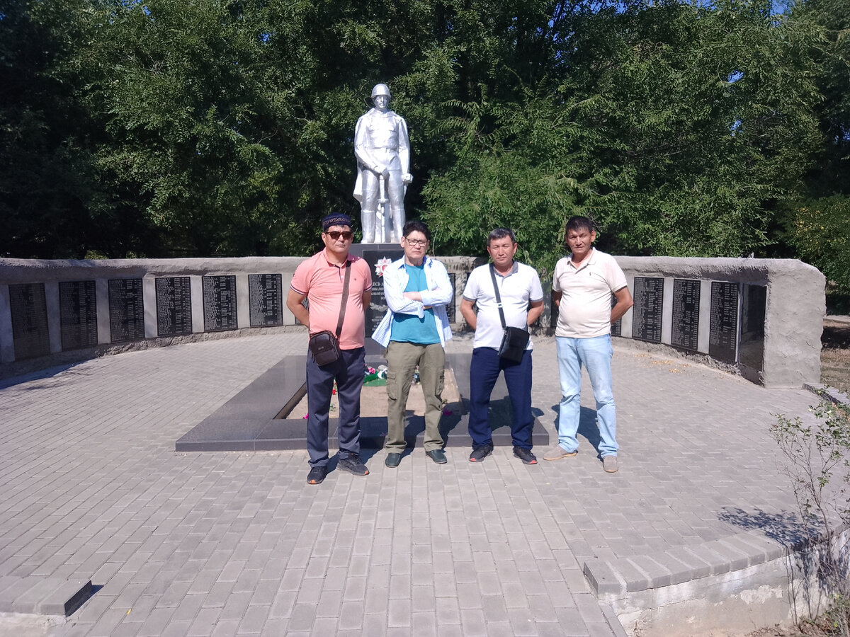 Мемориальный комплекс павшим воинам ВОВ х. Антонов.