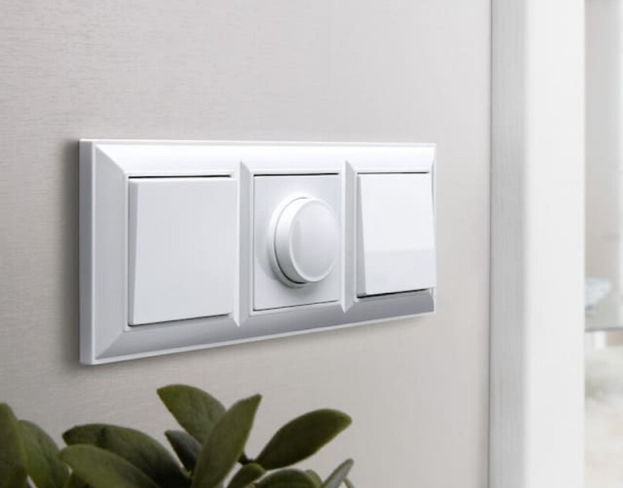 Ремонт электрики: что влияет на выбор монтажа проводки по полу или потолку