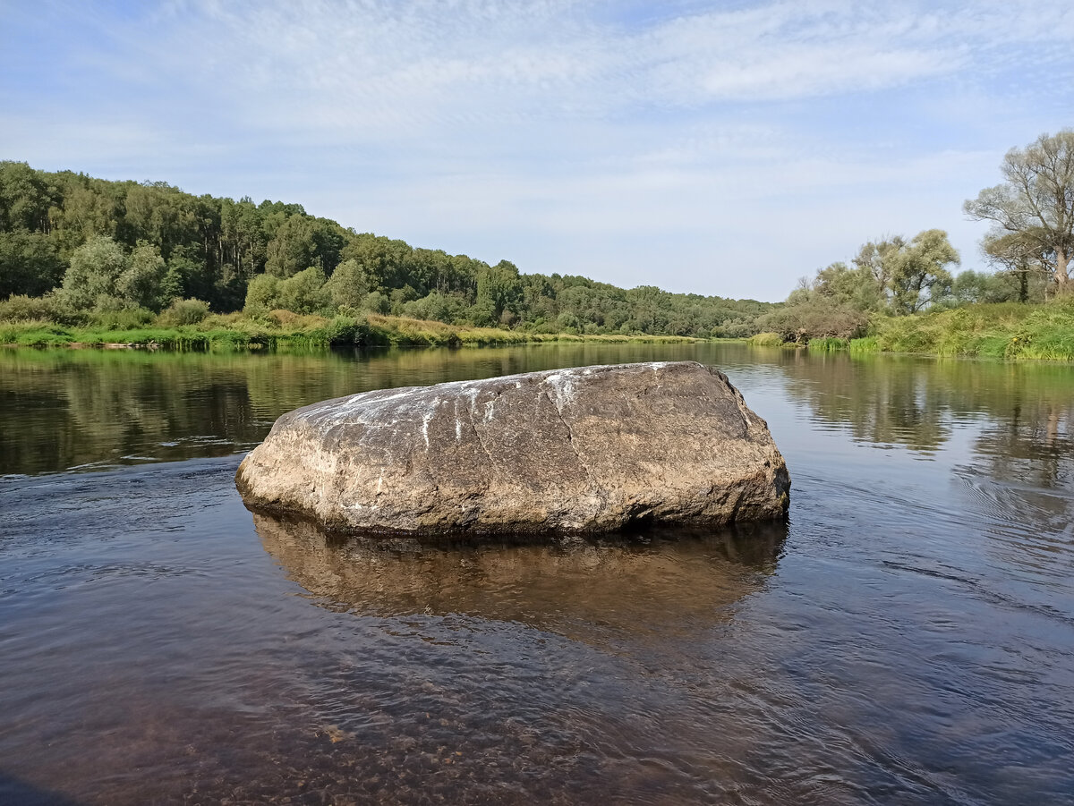 Камень у переката