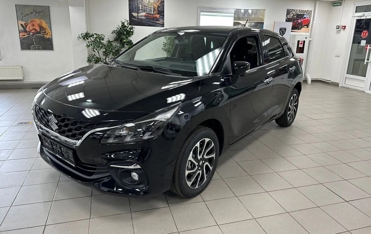 Сузуки Балено.