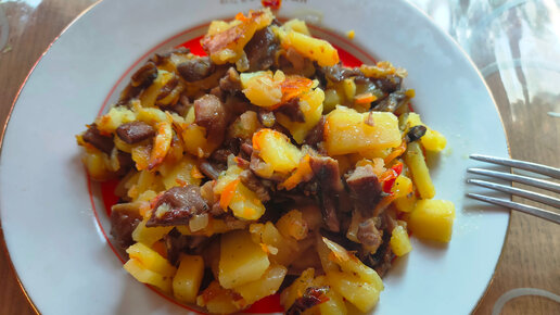Картошка, жареная с опятами на сковороде — лучшие рецепты