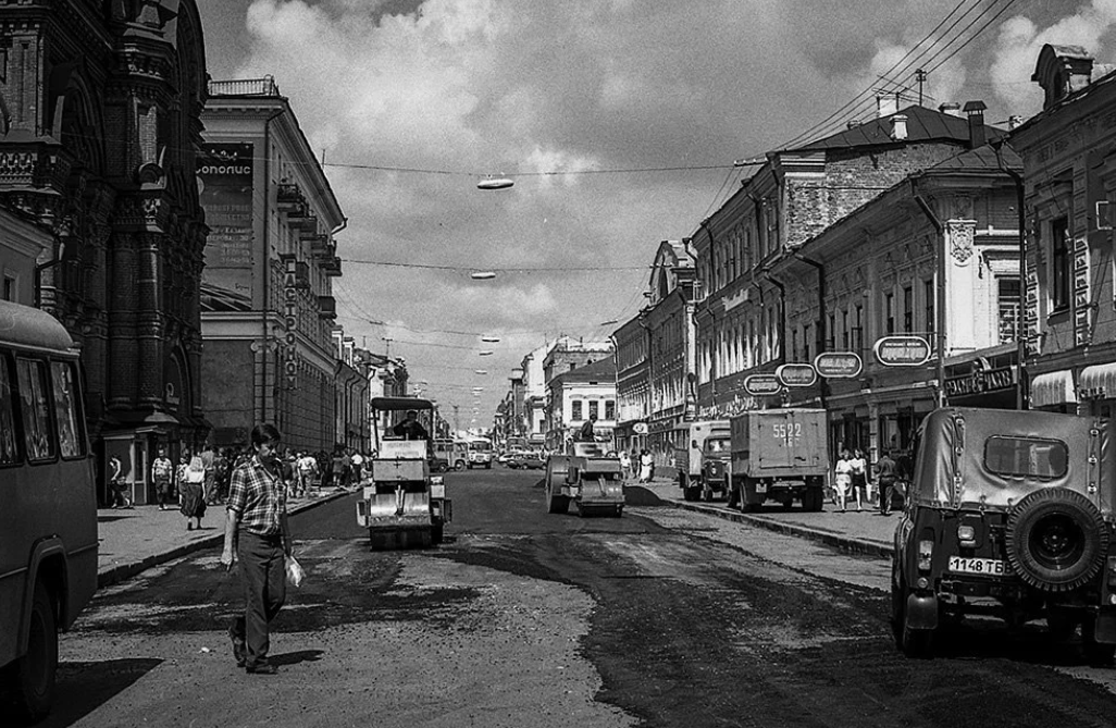 Х казань. Улица Баумана 1990. Улица Баумана Казань 1980. Казань Баумана 1990. Казань 90х улица Баумана.