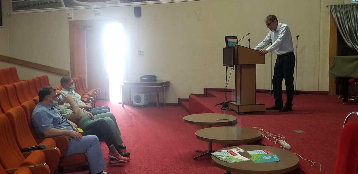 Николаq Иванович Нелин - профессор отделения организации профессионального обучения ФГБУ «ГВКГ им. академика Н.Н. Бурденко» Минобороны России, д.м.н., заслуженный врач РФ