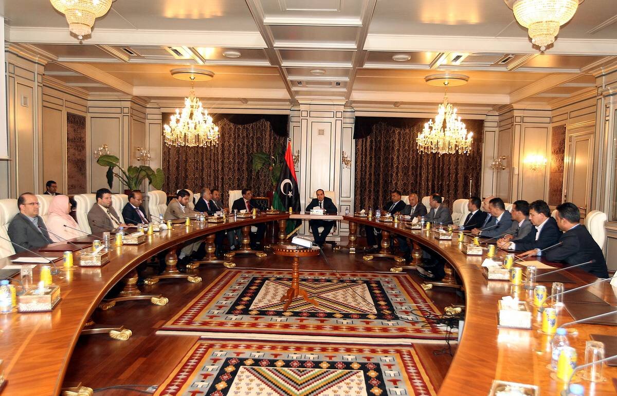 собрания парижского клуба. верхняя палата парламента франции. первый состав временного правительства 1917. организации национального правительства. евразийский межправительственный совет.