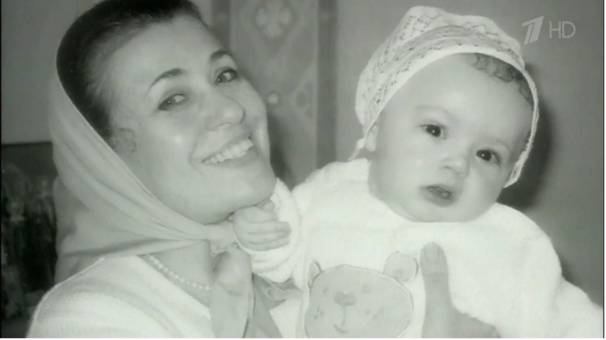 Валентина Толкунова с сыном Колей