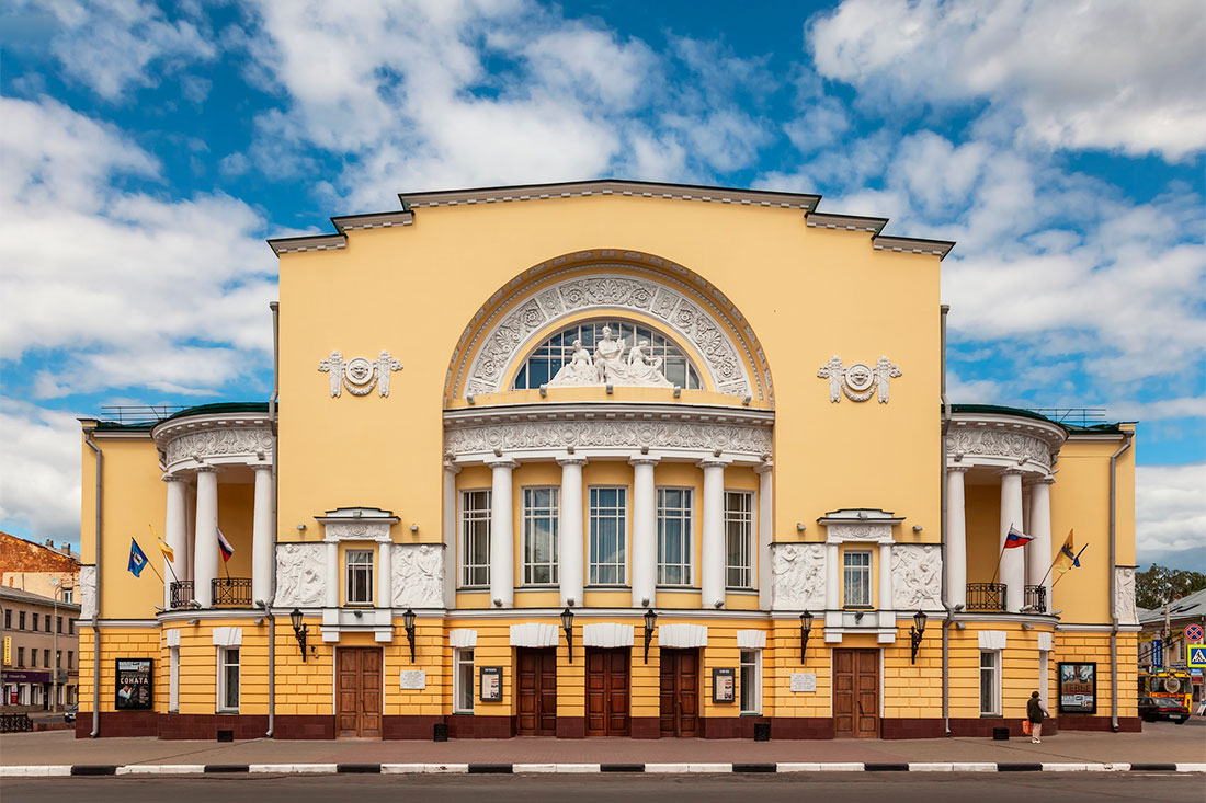 театры в россии