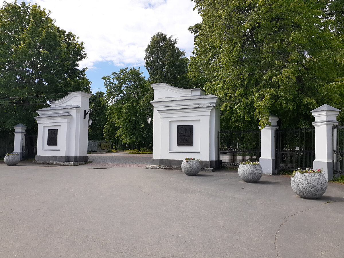 В Карелию на 4 дня. Петрозаводск. Площадь Ленина. Губернаторский сад |  Живой мир вокруг меня | Дзен