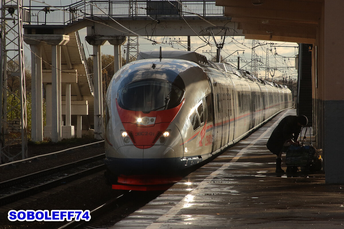 Электропоезд ЭВС2-01 "Сапсан". Станция Дрезна Московской железной дороги. Октябрь 2010 года