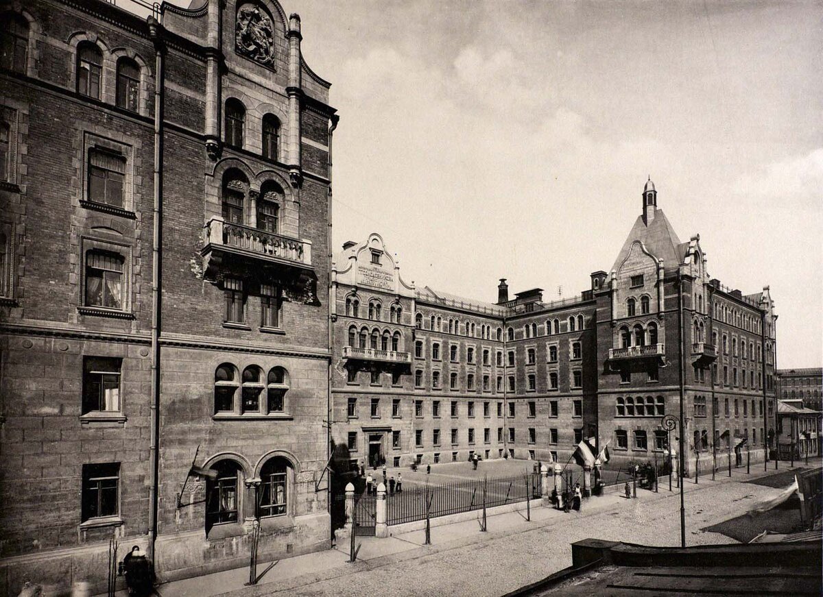 Доходный дом Солодовникова на ул. Гиляровского.