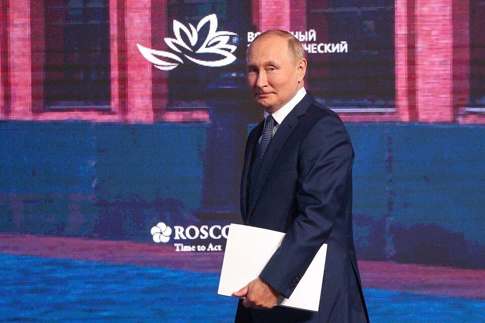     Экономист Шатилов выделил главный посыл речи Владимира Путина на ВЭФ-2022  REUTERS