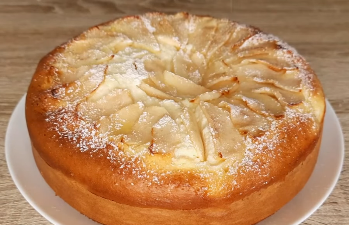 Яблочно-абрикосовый пирог с творогом.