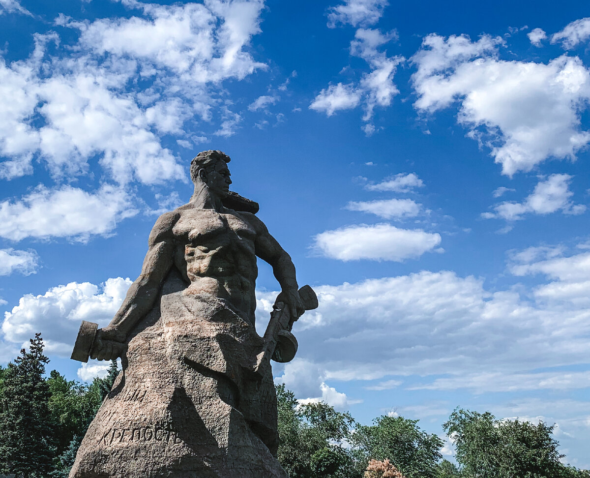 📍 Волгоград. "Одна минута решает исход баталии; один час - успех кампании; один день - судьбу империи" (А.В. Суворов)