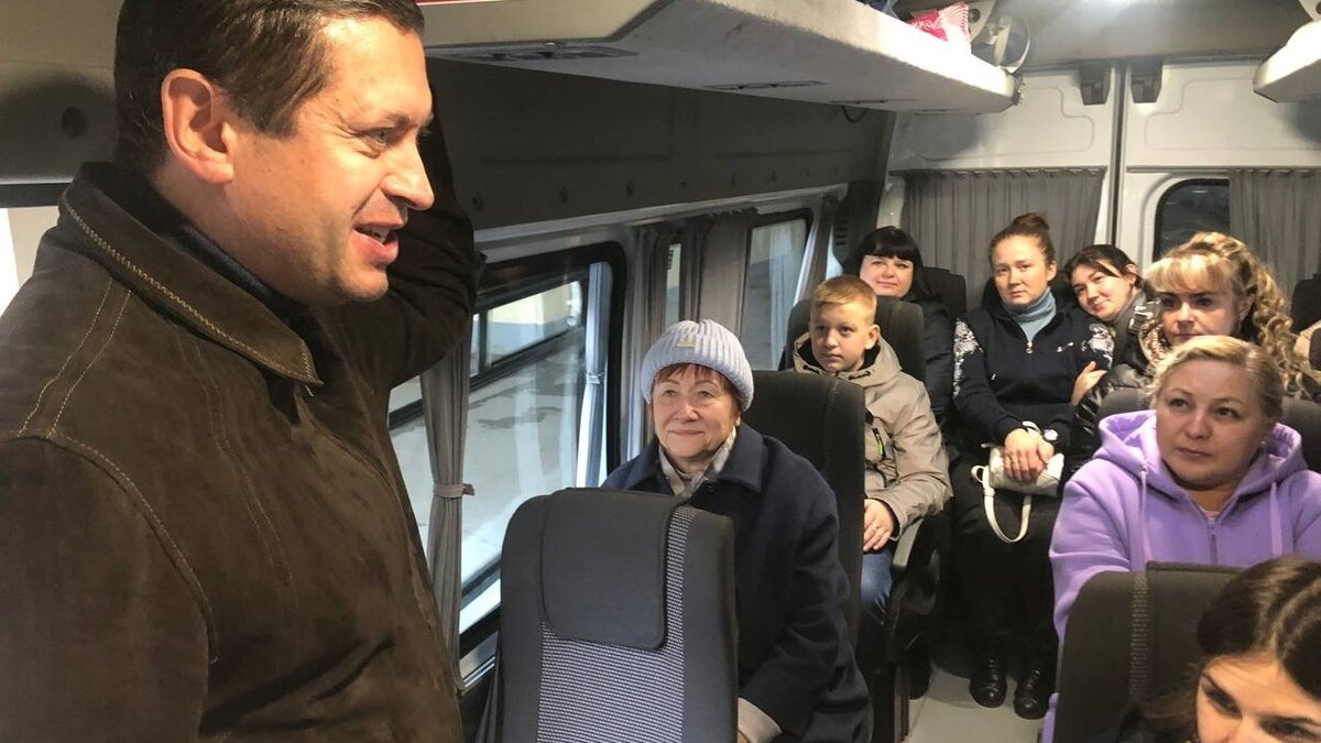     Администрация Набережных Челнов организовала автобус для семей мобилизованных горожан до Казани. Об этом сообщается в Telegram-канале мэрии автограда.