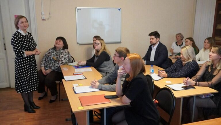    За победу в конкурсе «Педагогический дебют» борются более 40 молодых учителей Оренбурга Андрей Севостьянов