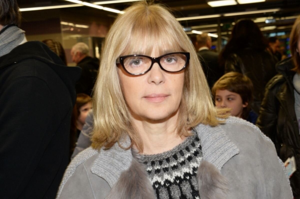    Из дома актрисы Веры Глаголевой похитили коллекционную шайбу Овечкина