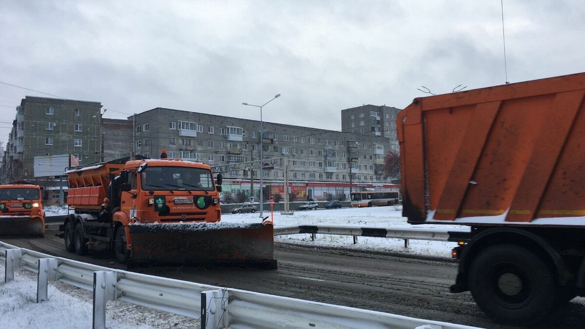 Дорожные службы Нижнего Тагила вывели технику на борьбу с «кашей» | Новости  Тагила TagilCity.ru | Дзен