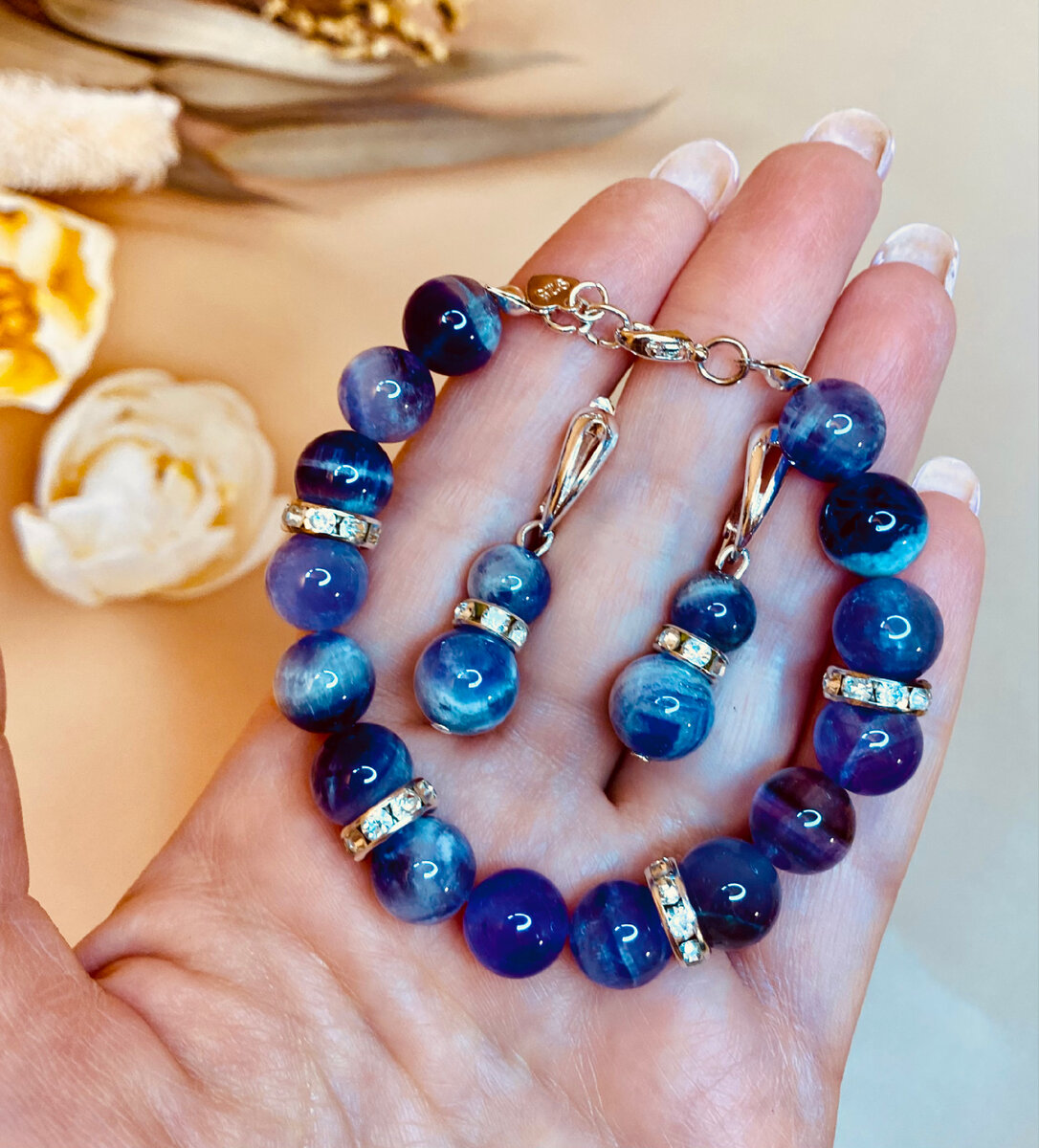 Серьги и браслет из аметиста. Фото из личного архива автора. 