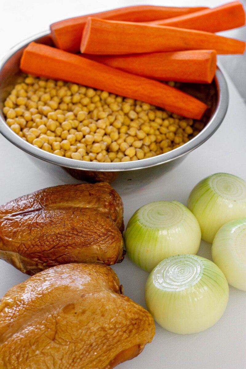 Продукты, необходимые для приготовления этого потрясающего супа.