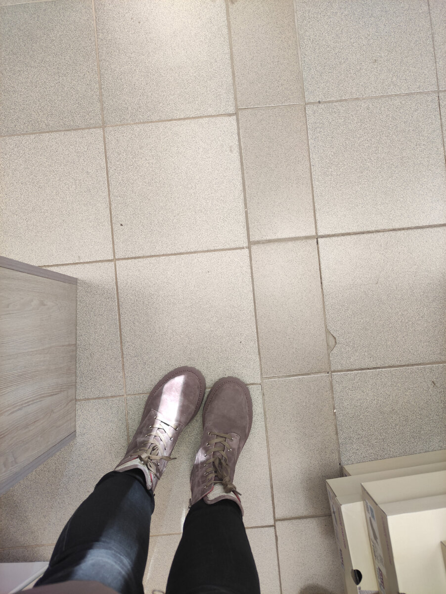 Ботинки понравились. Но не купила. На Вайлдберриз такие дешевле. 