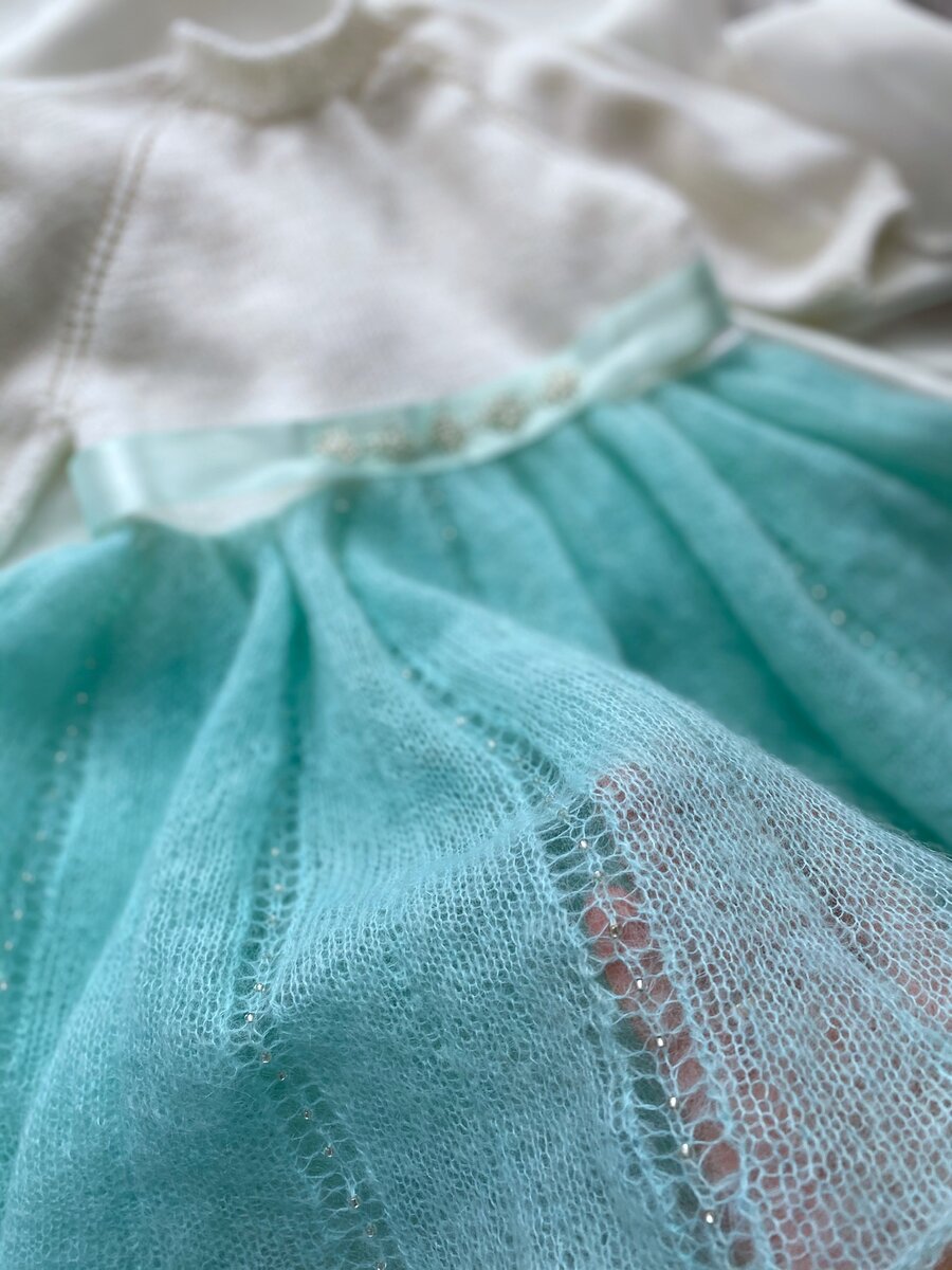 петли кидмохера никогда не будут выглядеть идеально ровными - такова структура пряжи